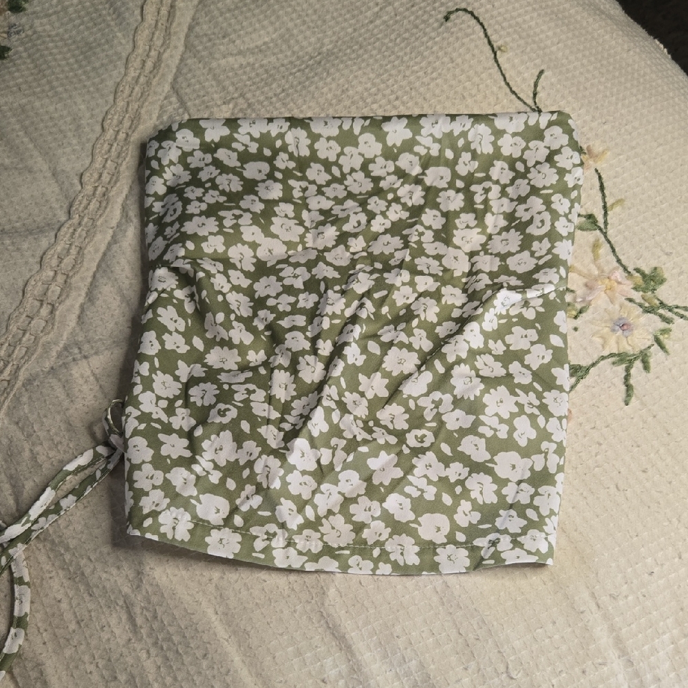 SHEIN Green and White Floral Top